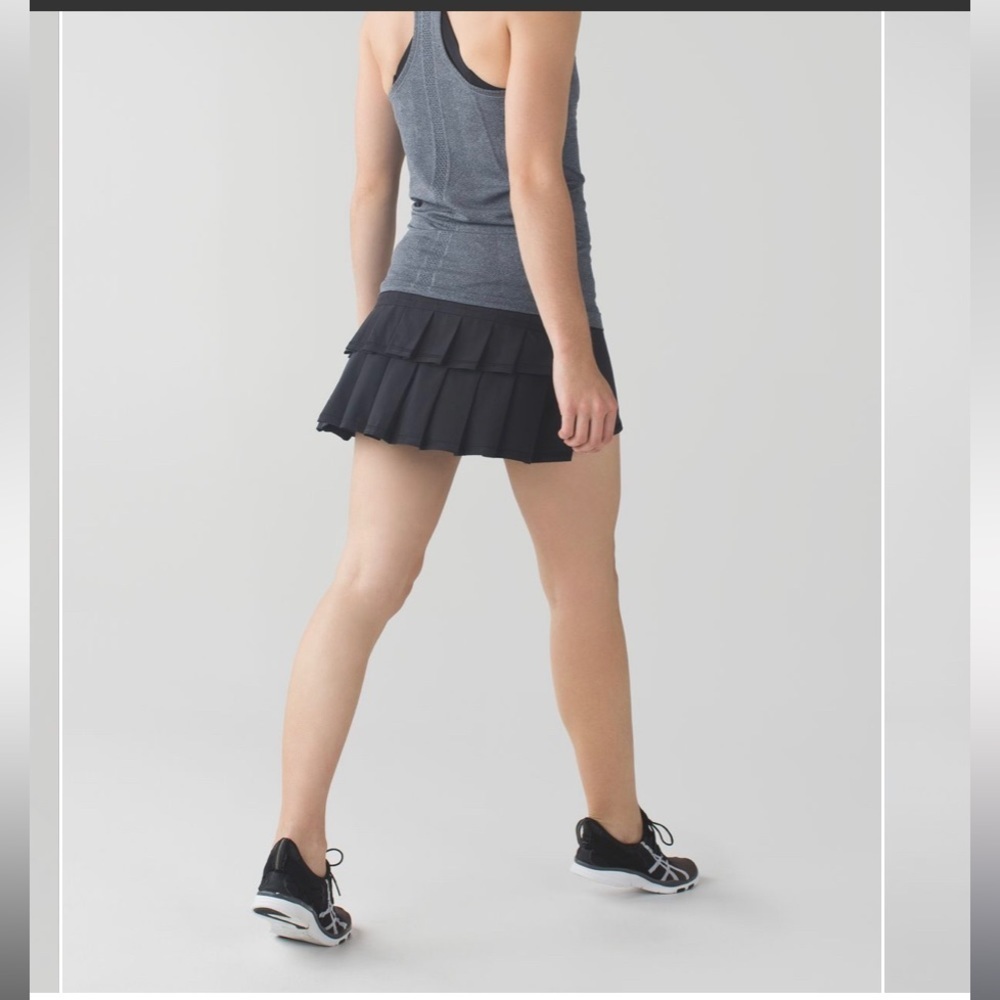 Lululemon Run: Pace Setter Skirt
Black Size 8